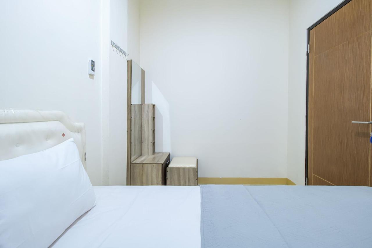 Karana House Syariah Hotel Melati Bagian luar foto