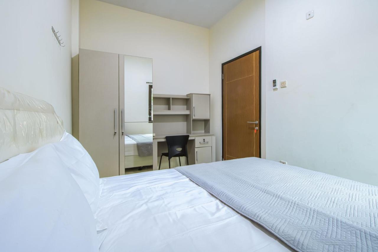 Karana House Syariah Hotel Melati Bagian luar foto