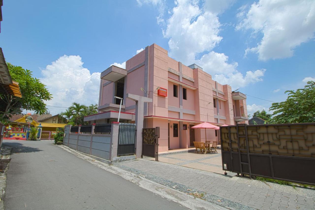Karana House Syariah Hotel Melati Bagian luar foto